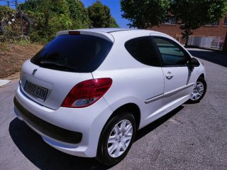 Peugeot 207 2010