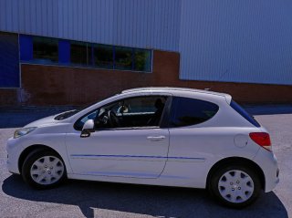 Peugeot 207 2010