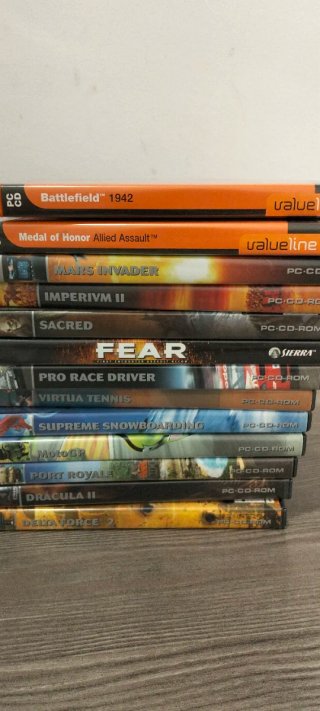 13 Juegos PC CD-ROM: Battlefield, FEAR, Sacred...