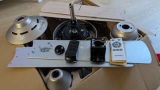Ventilador de techo con luz y mando Marca Artedeco