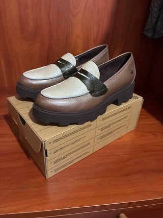 Mocasines mujer marrones/beige talla 39