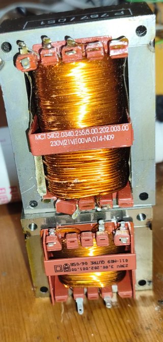 2 Transformadores Monofásicos MCT 230V/21V