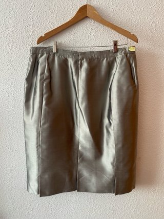 Elegante traje falda y bolso talla L