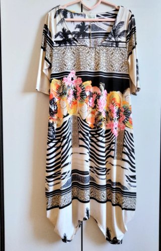 Vestito a palloncino fantasia floreale e zebrata