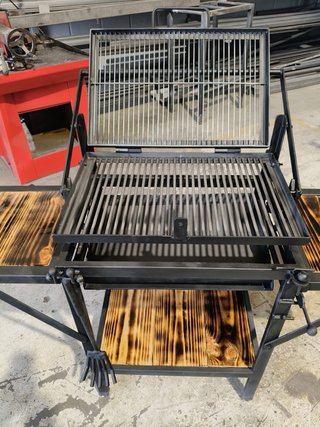 Barbacoa giratoria 360º metal y madera