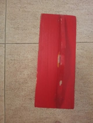 Armario joyero rojo con puertas y espejos
