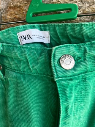 Zara Jeans Rectos Verdes Remangados