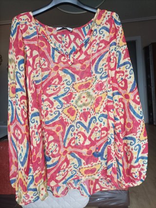 Blusa estampada manga larga