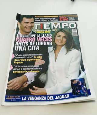 REYES DE ESPAÑA. Periodicos y Revistas.