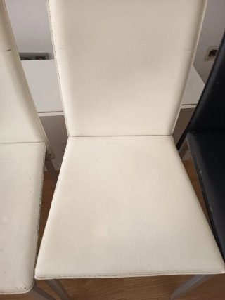Mesa de comedor blanca y cristal negro