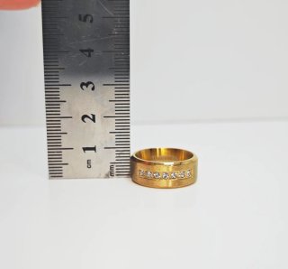 Anillo Titanio Carburo Oro con Circonitas