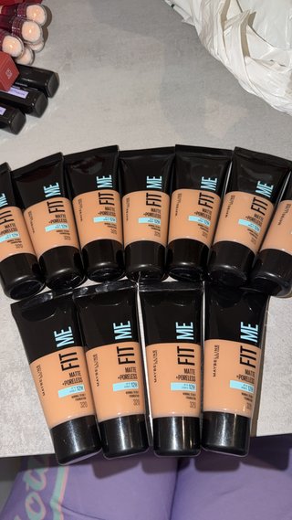 Maybelline Fit Me Base de Maquillaje Matte + Porel
