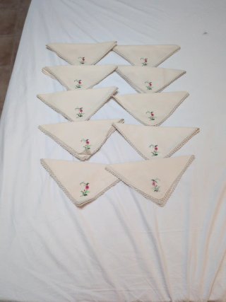 10 servilletas bordadas a mano