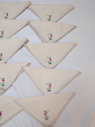 10 servilletas bordadas a mano