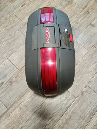 3 Baúles Moto Givi Maxia  de unos 40L y anclajes