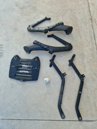 3 Baúles Moto Givi Maxia  de unos 40L y anclajes