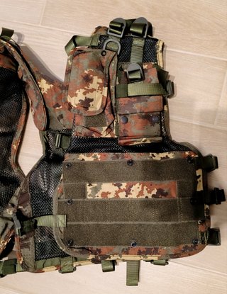 Gilet tattico mimetico