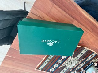 Zapatillas Lacoste Blancas y Rojas