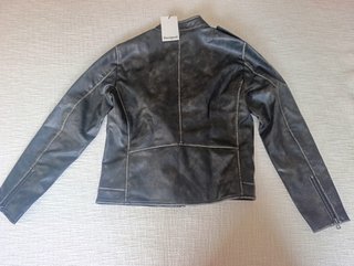 Chaqueta Desigual efecto piel desgastada