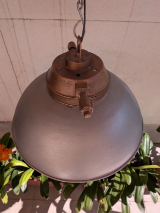 Lámpara colgante metal y madera