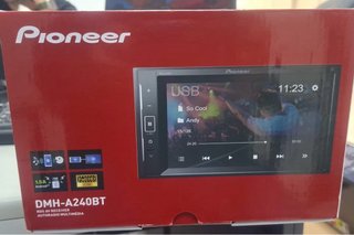 Radio Coche Pioneer DMH-A240BT Pantalla