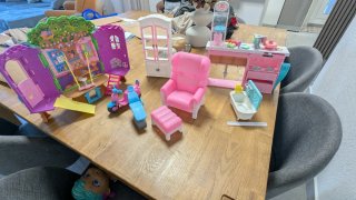 Casa de muñecas Barbie y accesorios