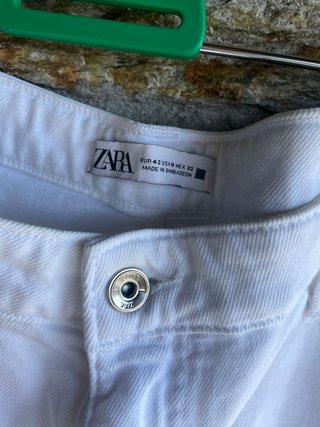 Jeans rectos Zara blancos talla 42