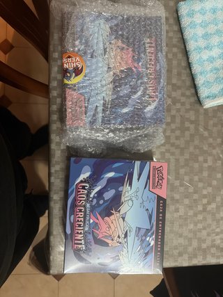 Caja Entrenador Elite Caos Creciente Pokémon