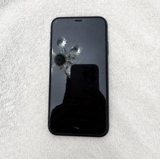 iPhone 11 64GB Negro + Caja y Cargador