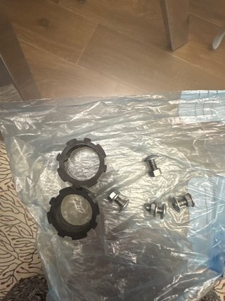 Repuestos ventilador: 2 aros y 4 tornillos