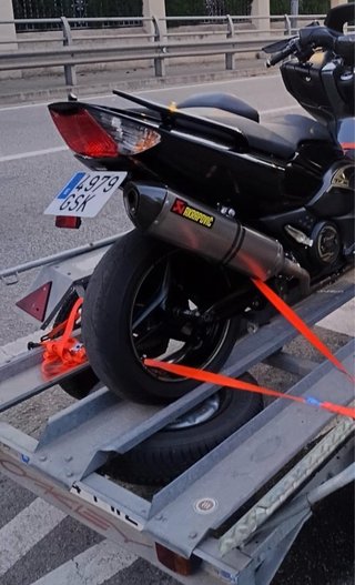 Tubo de escape Akrapovič para moto