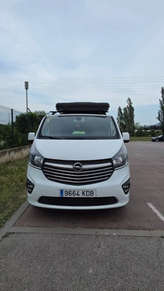 Furgoneta 9 plazas Opel Vivaro 2017