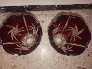 Juego de 2 jarrones de cristal rojo tallado