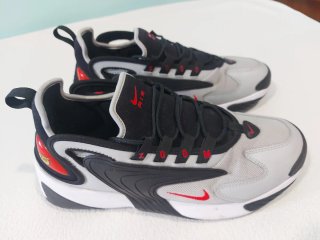 Zapatillas Nike Zoom 2K Gris/Rojo