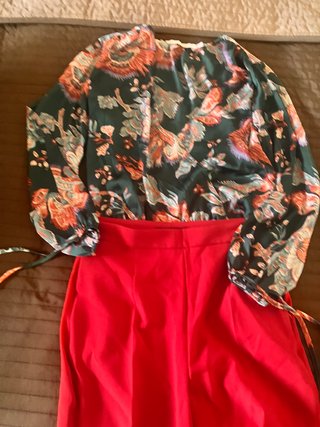 Body blusa Woman Secret estampado floral T.M