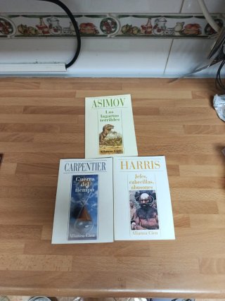 Lote libros Asimov, Carpentier y Harris