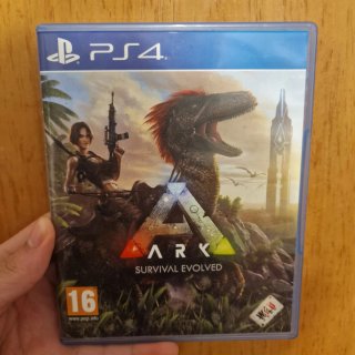 ARK Survival Evolved PS4