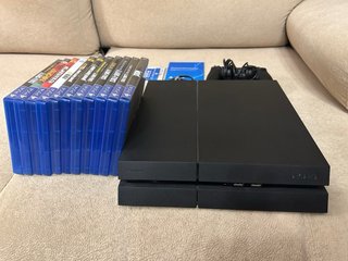 Console Sony PS4, 2 controller e 11 giochi