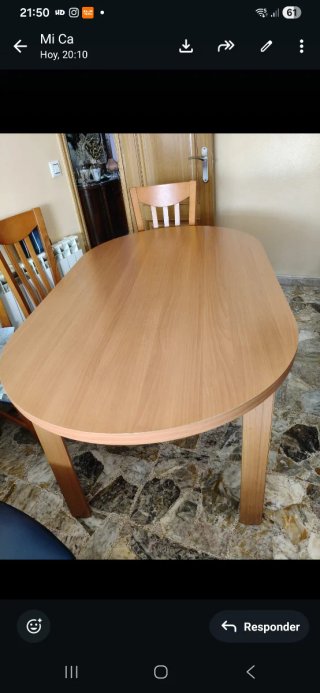 Mesa de salón extensible y 4 sillas