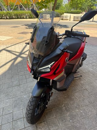 VOGE SR1ADV Maxi Scooter Roja/Gris