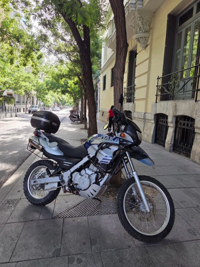 BMW F 650 GS Dakar Aventura