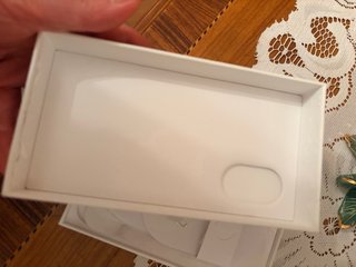 Caja iPhone 17