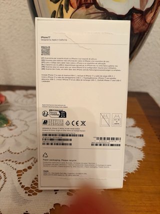 Caja iPhone 17