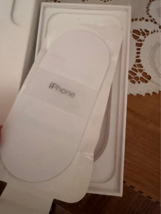 Caja iPhone 17