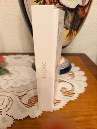 Caja iPhone 17