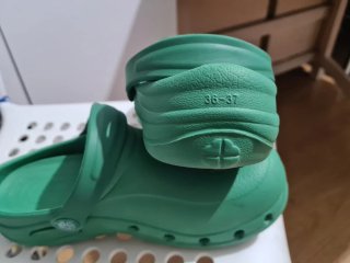 Zuecos de trabajo verdes