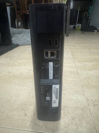 Xbox 360 E 500GB + USB con Rock Band Blitz Aurora