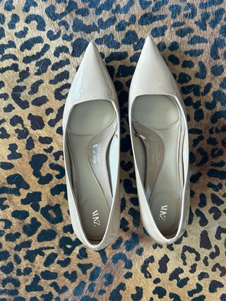 Zara Tacones Beige Charol Talla 39