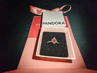 Anillo Pandora Disney Reina Malvada Corazón Rojo