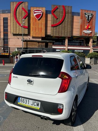 COCHE PICANTO